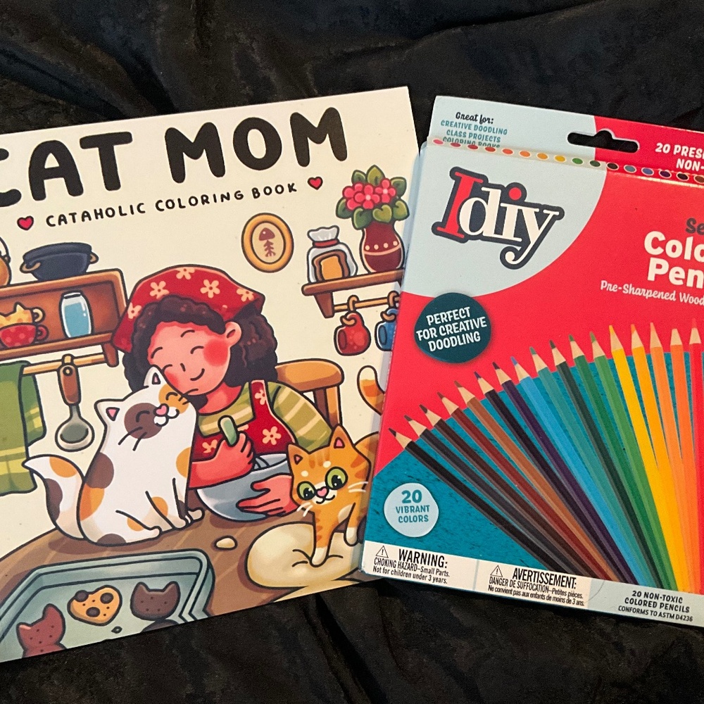 Cat Mom Coloring Book + 20 Colored Pencils – Cat Lover Gift Set